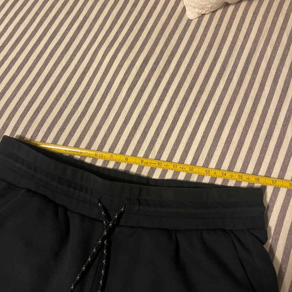 Fabletics short bundle - Picture 14 of 17